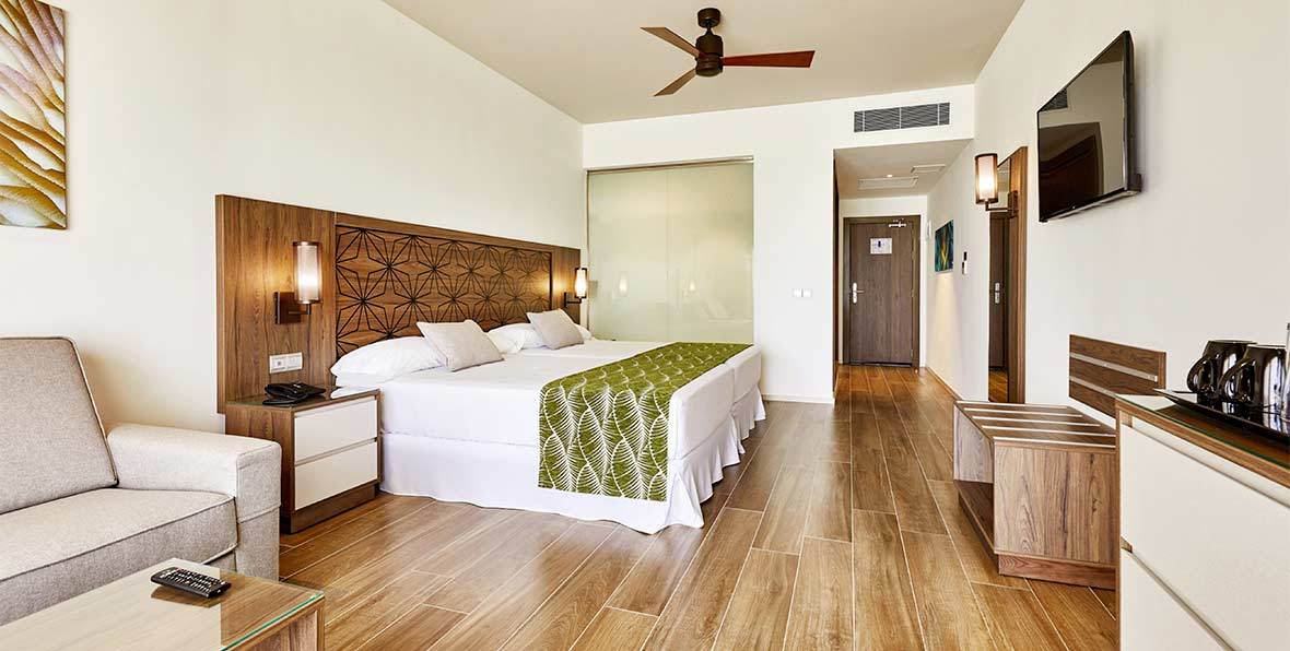 hotel-riu-atoll-maldivas-double-beach-room-6